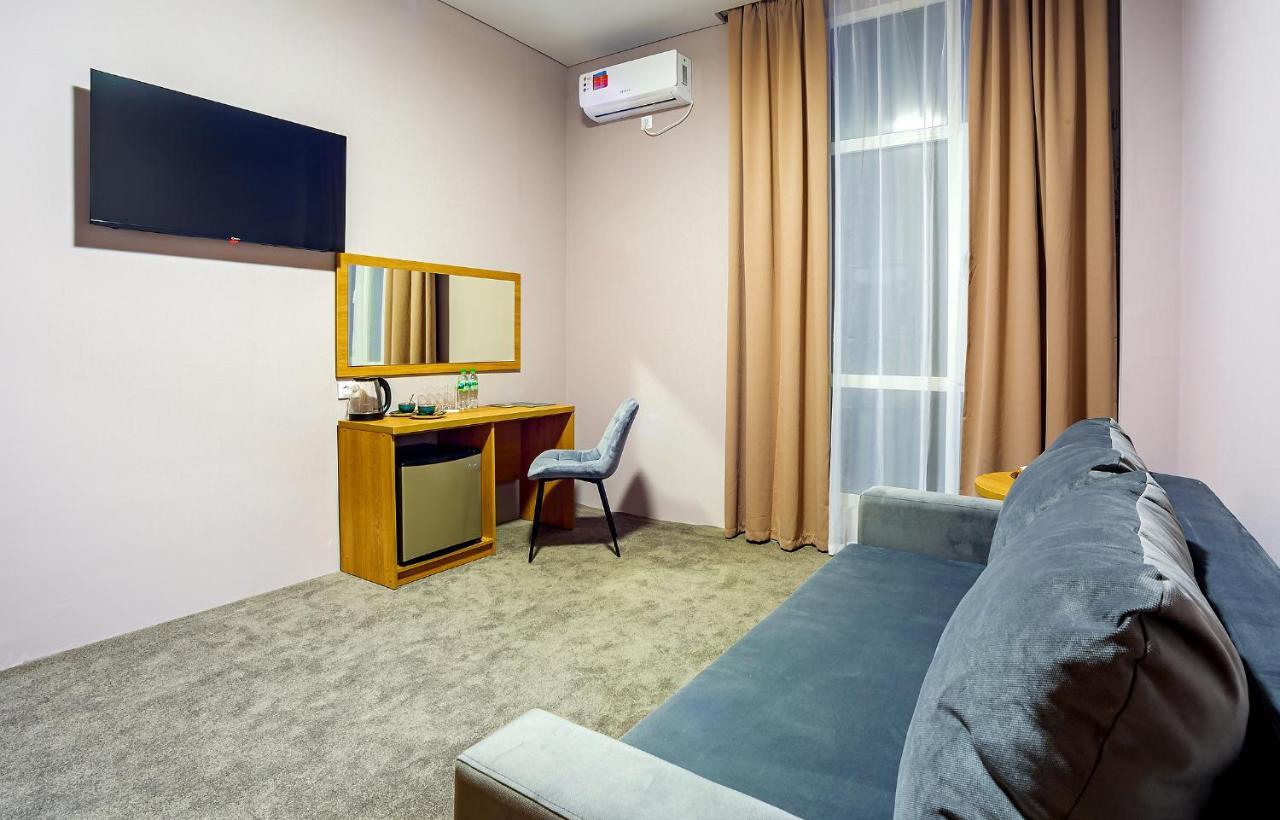 Green Land Hotel Gantiadi Extérieur photo